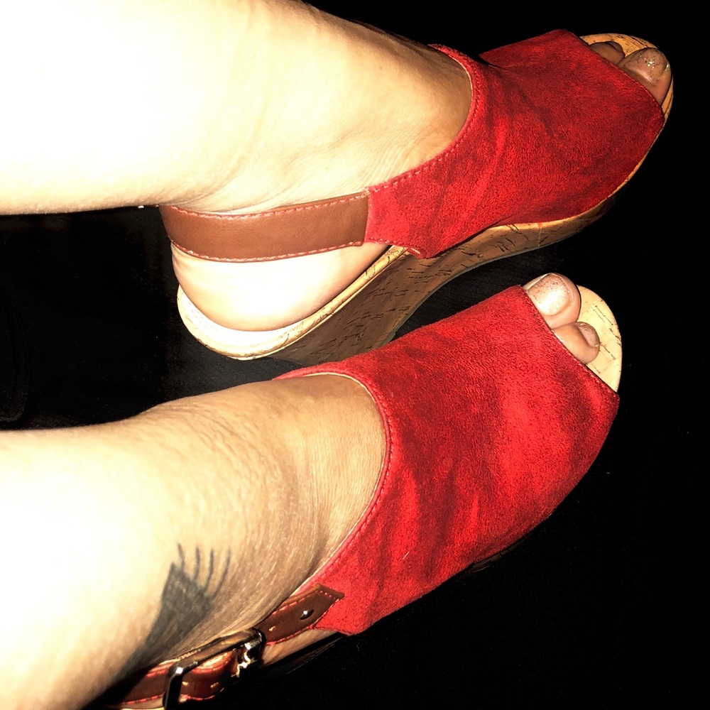 Red heels / wedges open toe - Picture 3 of 8